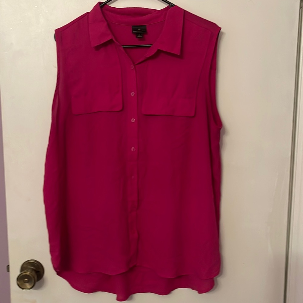 Pink sleeveless shirt